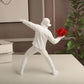 Modern Art Banksy Resin Flower Thrower Statuele X5M6