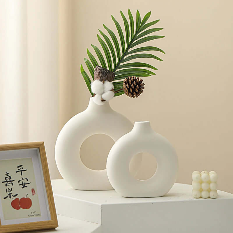 Imitation Ceramic Pure White Donut Vase - Decorative Table Ornament